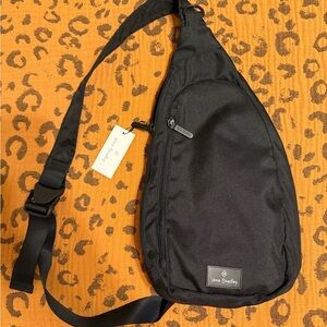NWT Vera Bradley Black Sling Bag